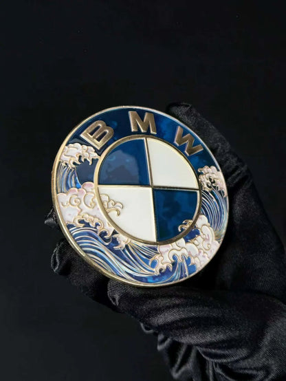🌊 Logo BMW Serie Ukiyo-e Kanagawa - Emblema artistico premium per auto